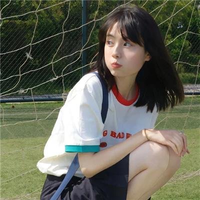 世故的女人 封面